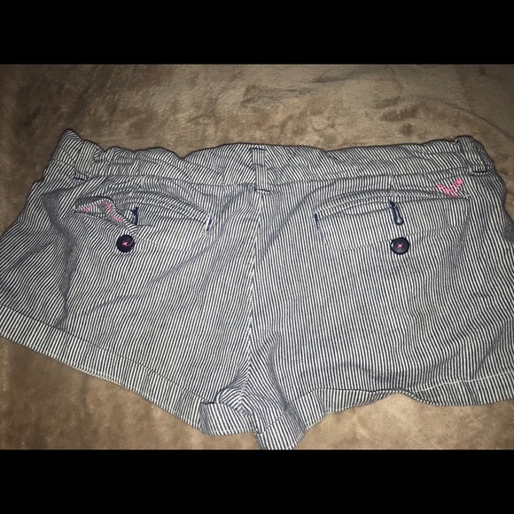 Cute name brand shorts - Picture 9 of 12